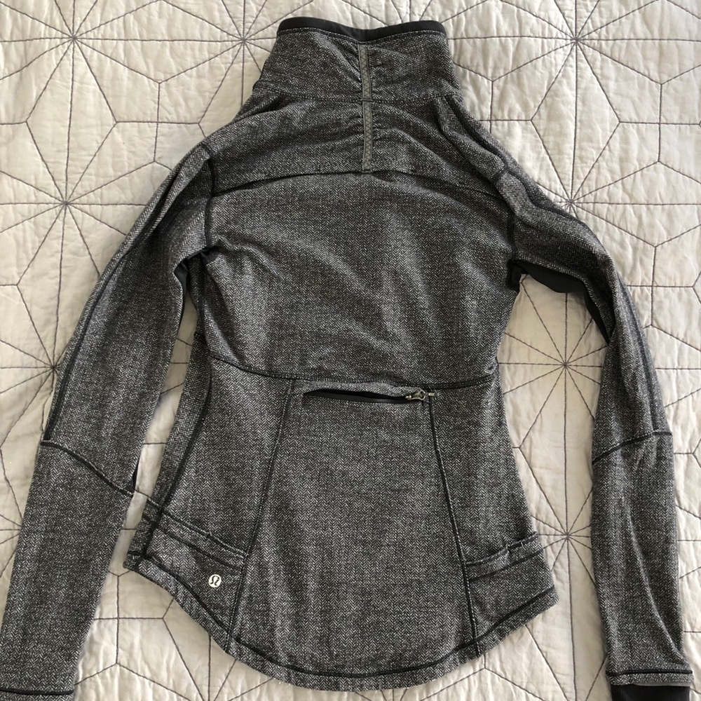 Lululemon Pullover Jacket Heather Grey and Black